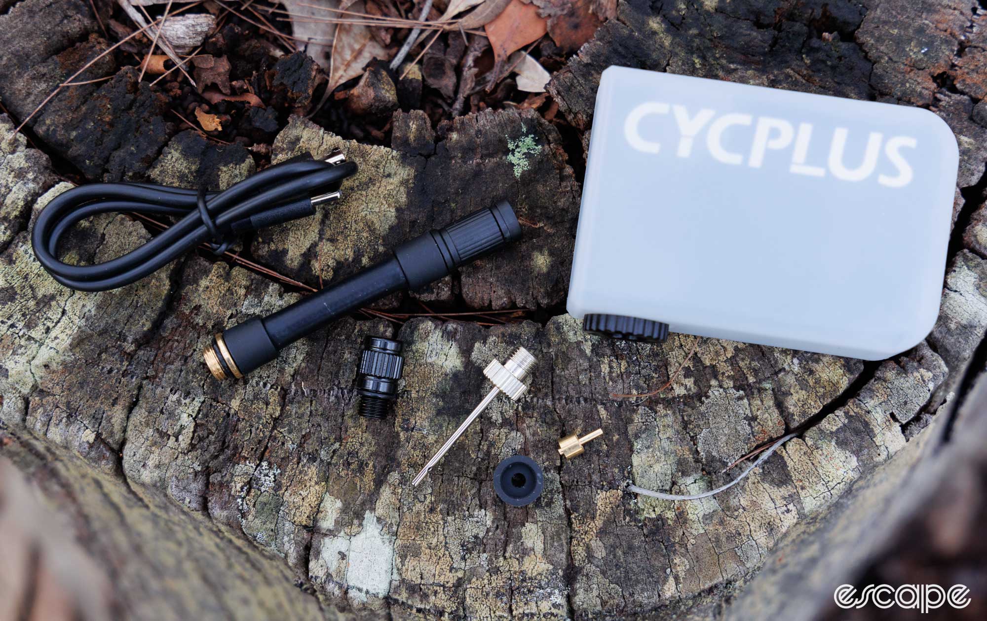 Best-portable-cordless-tyre-inflators-threaded-2024-dave-rome-22