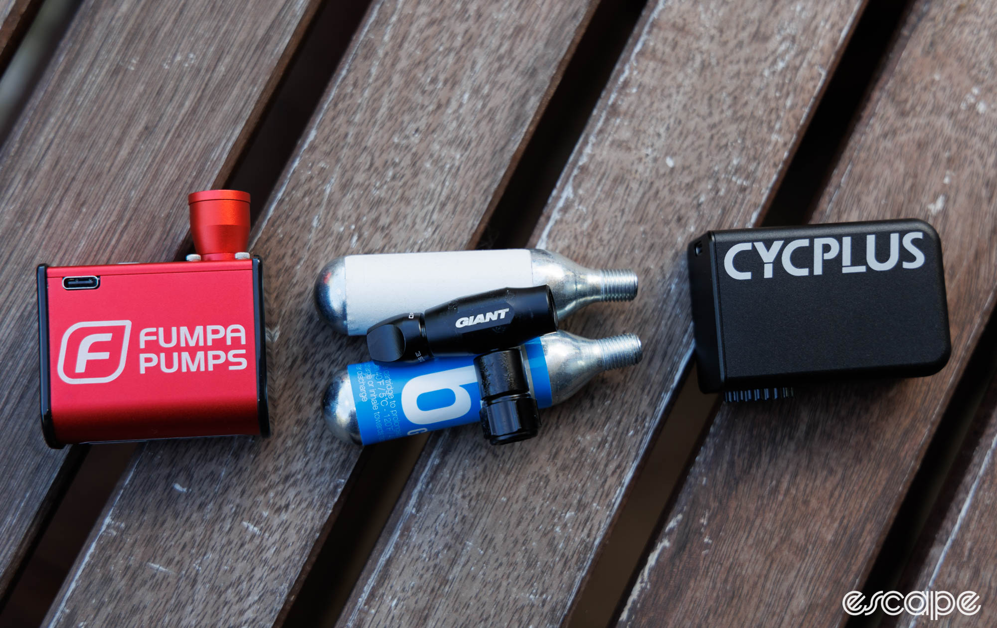 Best-portable-cordless-tyre-inflators-threaded-2024-dave-rome-27