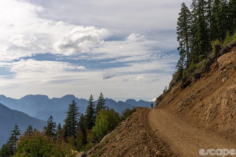 Watching the dots: Ultracycling's slow cinema